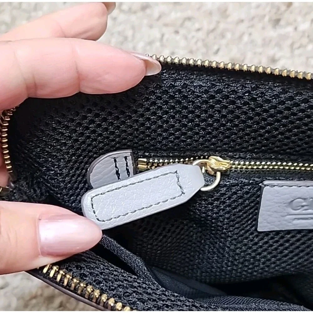 G.I.L.I. Haloguard Pebble Grain Leather Wristlet‎ Clutch Bag Grey Camouflage